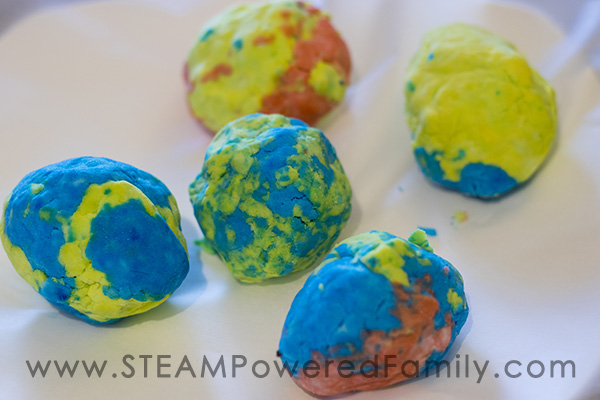 Hatch baking soda dinosaur eggs with science in this fun chemistry activity that will capture the imagination of all ages! Simple, fun chemistry lesson.
