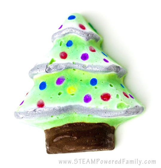 A STEAM Christmas activity that incorporates some art with chemistry for some fantastic hands-on learning. 