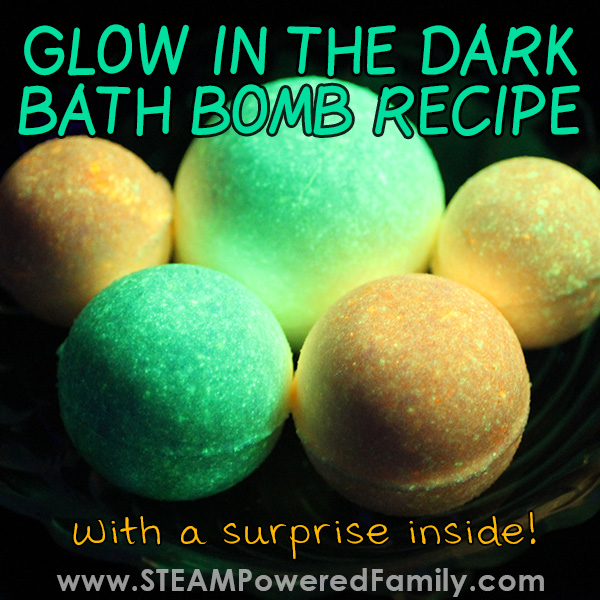 Halloween hidden spider bath bombs that glow