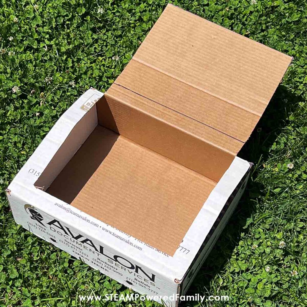 How to cut a box for a solar oven