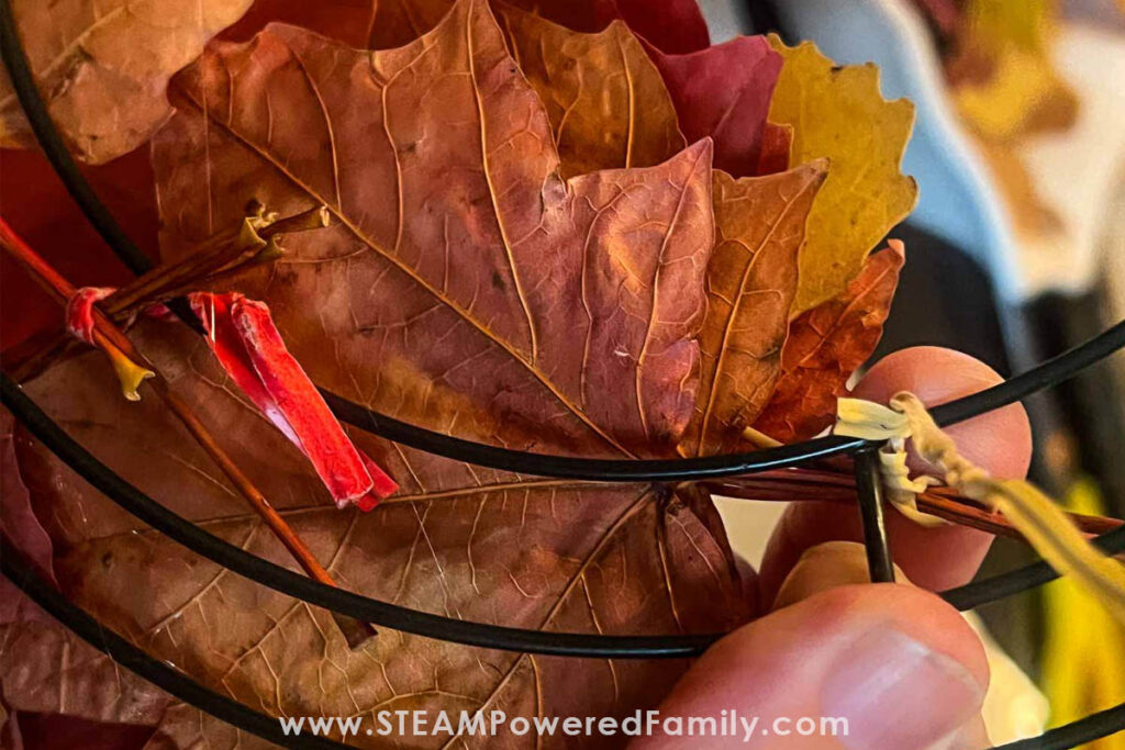 Making a leaf wreath